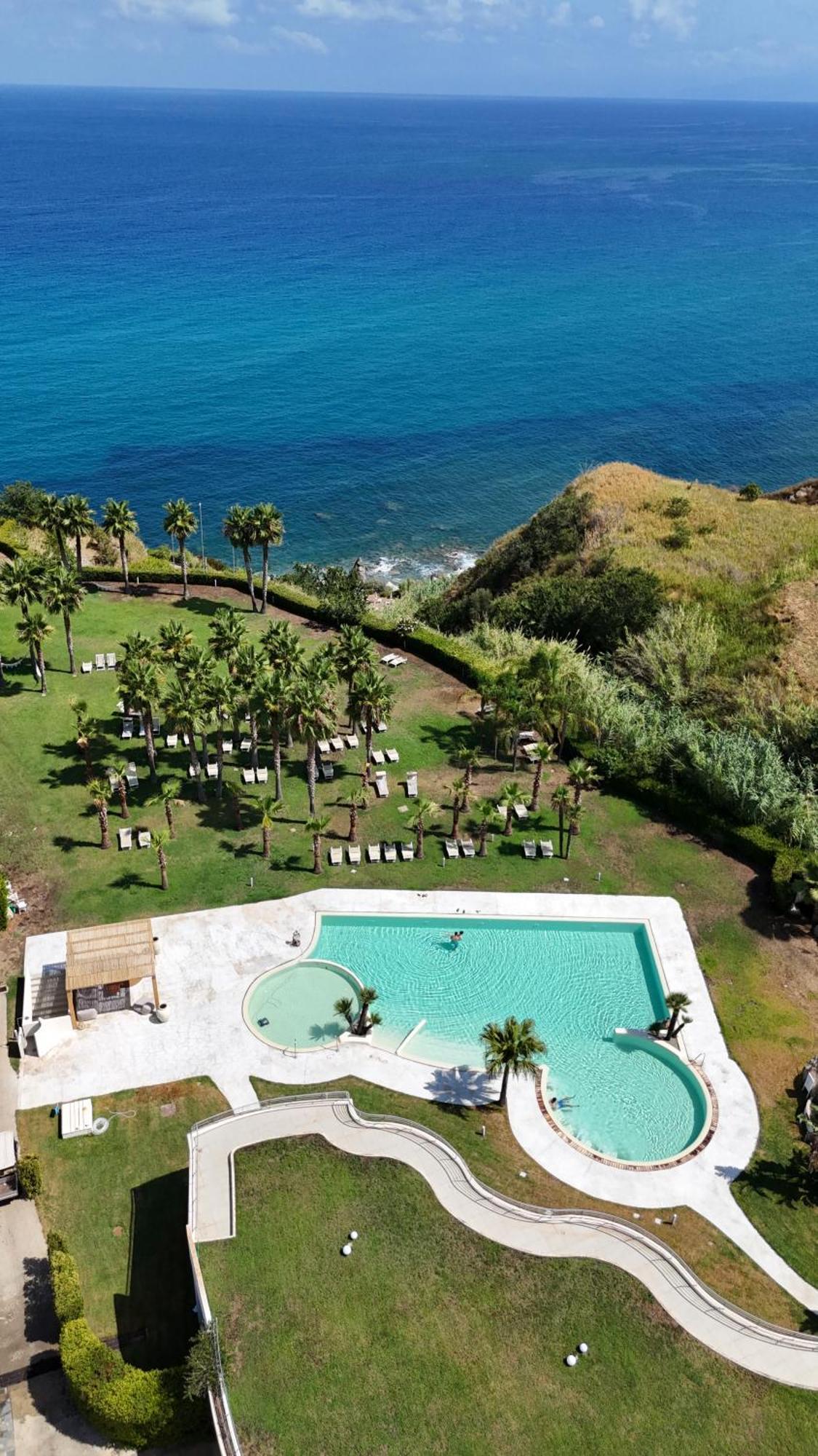 Infinity Resort Tropea 帕尔盖利亚 外观 照片